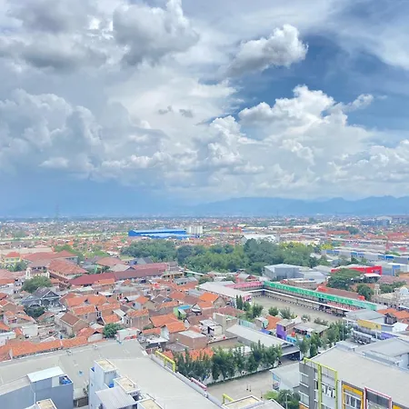 Spacious Studio Room At Mekarwangi Square Cibaduyut Apartment By Travelio